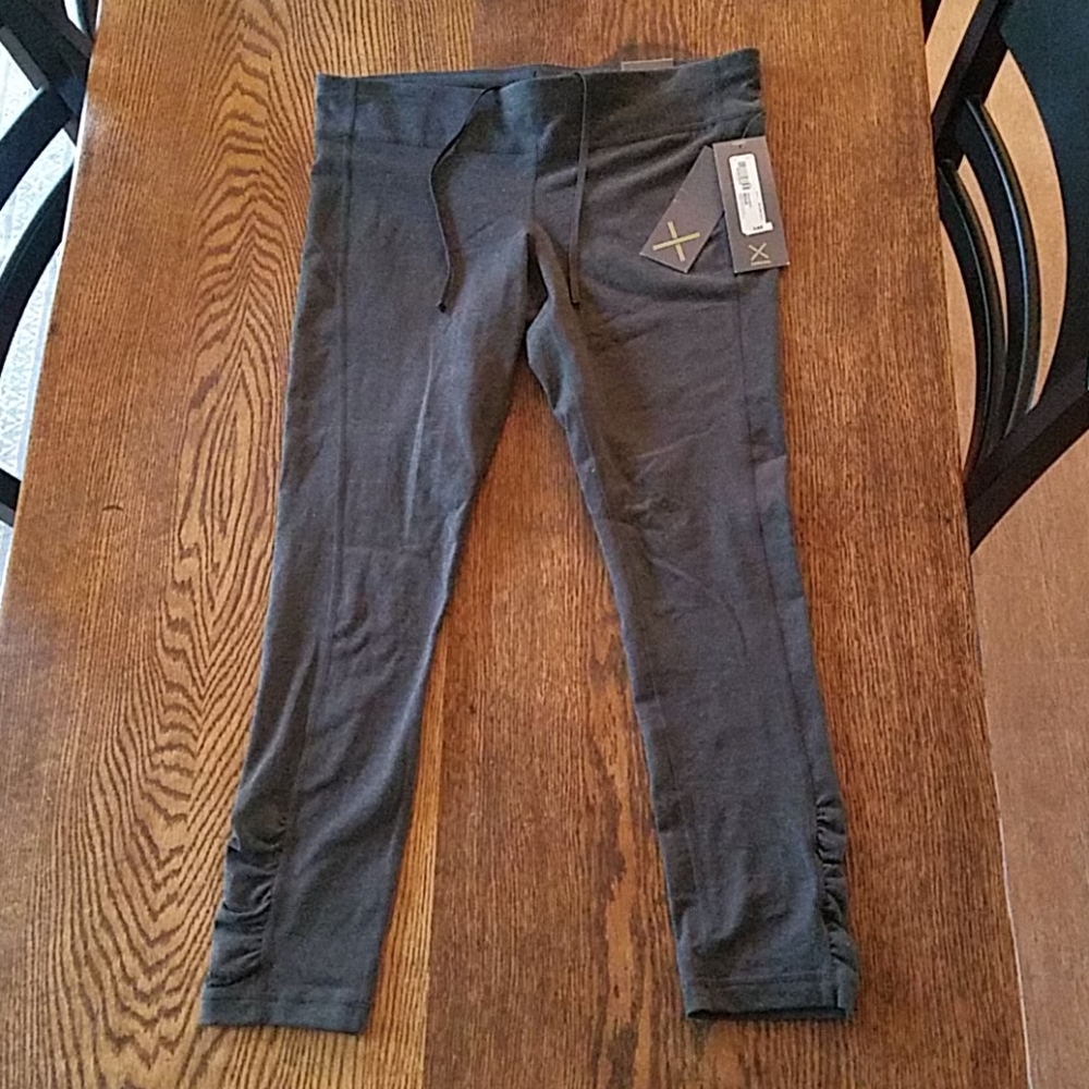 Xersion women's fitted workout leggings